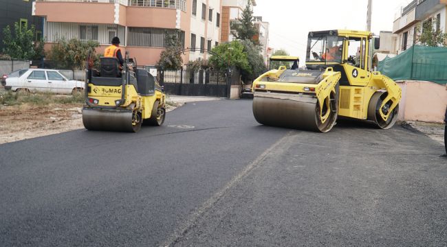 Haliliye’de Sıcak Asfalt Çalışmalarıyla Yollar Yenileniyor