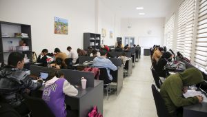 Karaköprü'de Gençler Sıcak Ve Sessiz Ortamda Sınavlara Hazırlanıyor