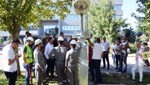 Aydınlatma Çözümü: Çevreci Makaralı Aydınlatma Direği Maliyet Avantajı da Sağlayacak!