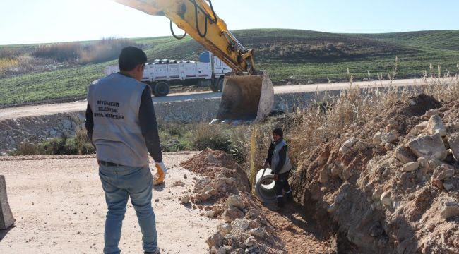 Büyükşehir’den Hilvan ve Karaköprü Kırsalında Asfalt ve Büz Boru Çalışması