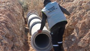 Büyükşehir'den Hilvan Ve Karaköprü Kırsalında Asfalt Ve Büz Boru Çalışması