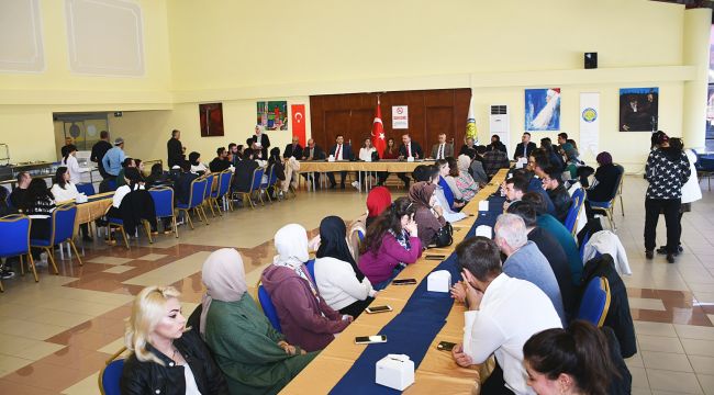 HRÜ Rektörü Prof. Dr. Mehmet Tahir Güllüoğlu, Öğrenci Kulüp Başkanlarıyla Bir Araya Geldi