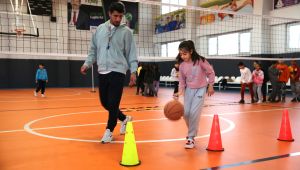 Karaköprü’de Çocuklar Spor Kurslarında Yeteneklerini Keşfediyor