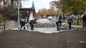 Siverek'te cadde ve sokaklarda üstyapı yenileme çalışmaları sürüyor