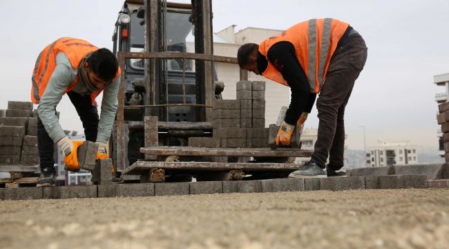 Başkan Baydilli ile Karaköprü’de Yol Seferberliği Sürüyor