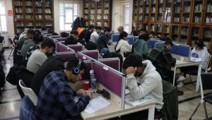 Öğrenciler, Sınavlara Büyükşehir Kütüphanelerinde Hazırlanıyor