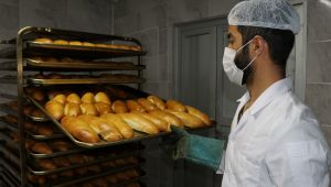 Haliliye Belediyesi'nin Ürettiği Ekmekler Sofralara Ulaştırılıyor