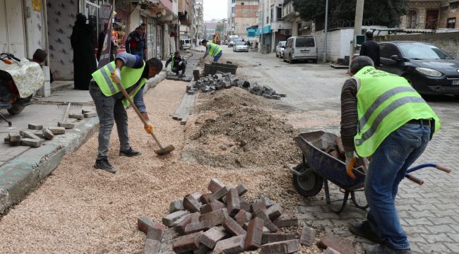 Haliliye'de Kilitli Beton Parke Döşeme Çalışmaları İle Sokaklar Yenileniyor 