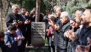 Gazelhan Tenekeci Mahmut Mezarı Başında Anıldı