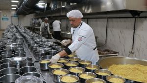 Haliliye Belediyesi, Sıcak Yemekleri 4 Bin 197 Vatandaşa Ul Aştırıyor 