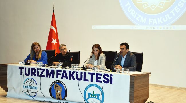 Turizm Haftası Kapsamında Harran Üniversitesinde Farkındalık Etkinlikleri Düzenlendi