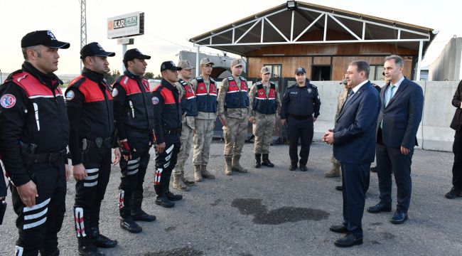 Vali Şıldak Bayramda Çalışan Görevlileri Unutmadı