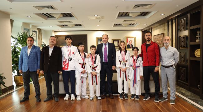Başkan Gülpınar, Genç Sporcularla Buluştu