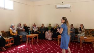 Karaköprü Kırsalında Kadınlara Geri Dönüşüm Anlatılıyor