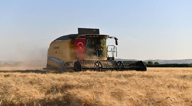 Vali Şıldak Buğday Hasadına katıldı