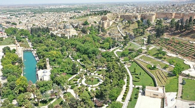 Yerli Ve Yabancı Turistlerin Akın Ettiği Balıklıgöl'de Yasaklar Başladı