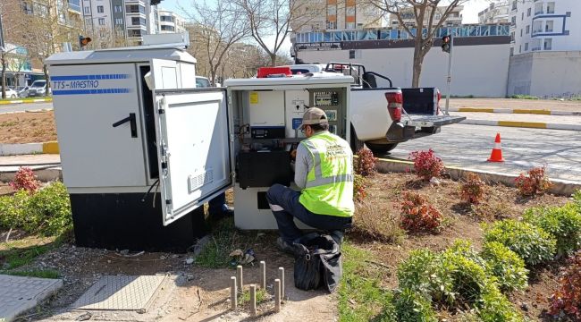 Şanlıurfa'da 6 Kavşağa Kesintisiz Güç Kaynağı (UPS) Sistemi Kuruldu