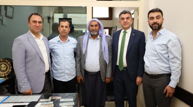 Ak Parti İl Başkanı Günbegi Buğday Pazarı Esnaflarını Ziyaret Etti