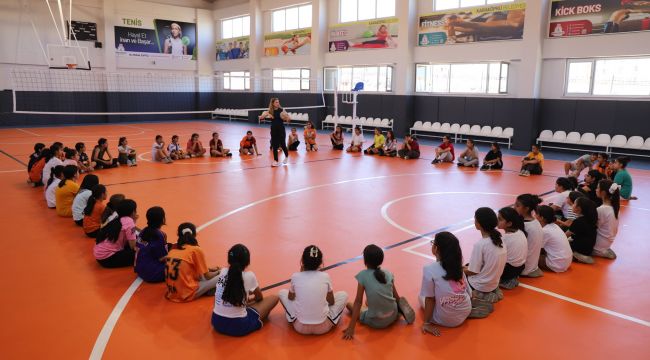 Karaköprü’de 2 Bin 200 Gence Spor Eğitimi Veriliyor