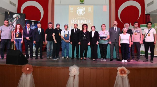 Öğrenciler, Uluslararası Taş Tepeler Resim Çalıştayında Sanatçılarla Buluştu