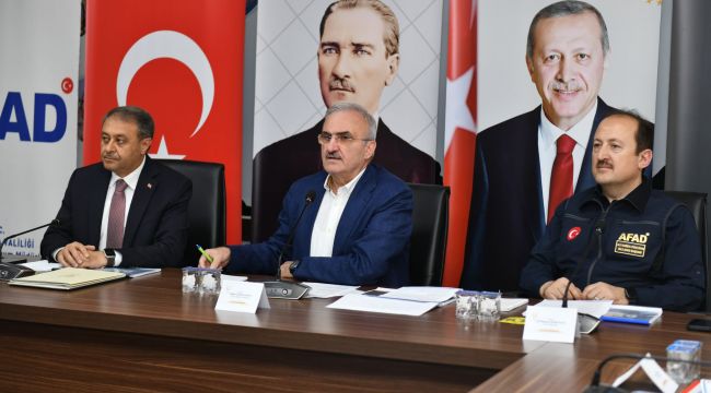 Vali Şıldak'ın Gündemi Bakan Yardımcısı Karaloğlu İle Birlikte Deprem Sonrası İyileştirme Çabalarıydı