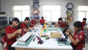 Büyükşehir Belediyesi, Robotik Kodlamayla Genç Yetenekleri Destekliyor
