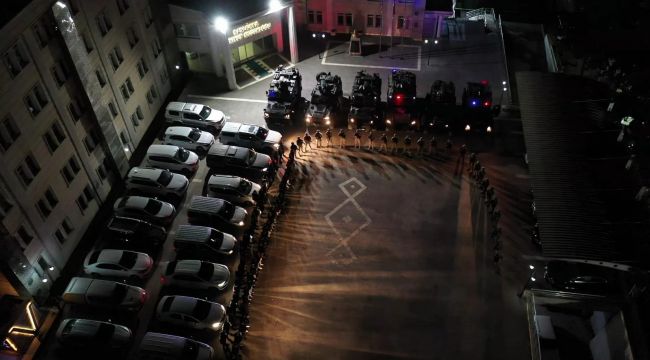 Göçmen Kaçakçılarına Darbe: 8 Şüpheli Gözaltında, 7’si Tutuklandı