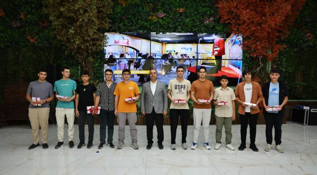 Karaköprü'de Başarılı Öğrenciler Ödüllendirildi