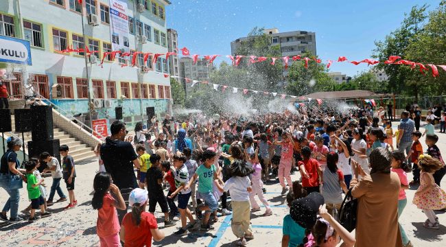 Karaköprü'de Çocuklar Bayram Şenliğinde Doyasıya Eğlendi