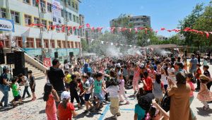 Karaköprü'de Çocuklar Bayram Şenliğinde Doyasıya Eğlendi