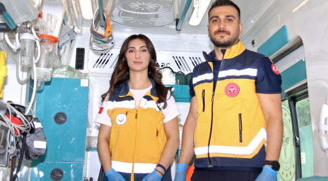 Şanlıurfa’da Ambulansta İkiz Doğum