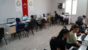 Bahçelievler Gençlik Merkezi’nde Bilgi Ve Sanat Buluşuyor