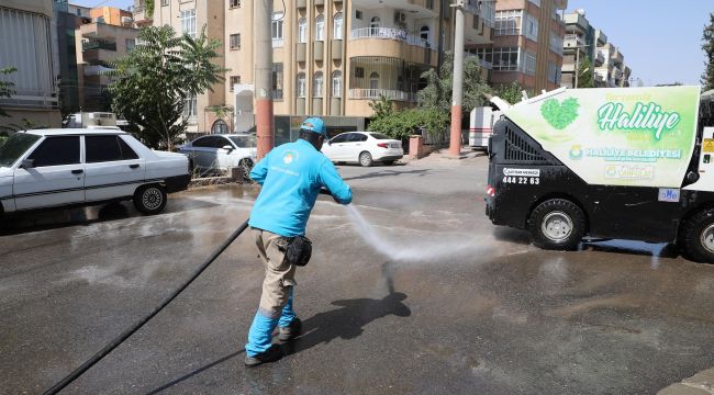 Haliliye’de Temizlik Seferberliği Sürüyor: 83 Araçlık Filo Günün İlk Işıklarıyla Sahada