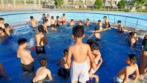 İz Bırakanlar Cemiyeti'nden Öğrencilere Serinleten Havuz Etkinliği