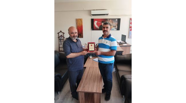 Karaköprü İmam Hatip Lisesi'nde Veda, Süleymaniye'de Yeni Başlangıç: Kimya Öğretmeni Adem Erdoğan İdareciliğe Atandı