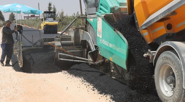 Birecik’te Asfalt Sevinci Dorukta: “Yolllarımız Kaymak Gibi Oldu”