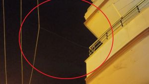 Elektrik Hattına Kanca Atan Şahıs Mahalleyi Elektriksiz Bıraktı!