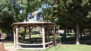 Hilvan Belediyesi’nden Park ve Oyun Gruplarına Düzenli Bakım