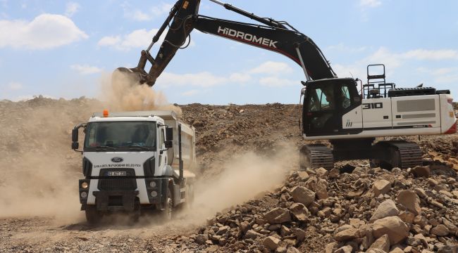 Siverek’te 6 Kilometrelik Yol Betonla Yenilenecek