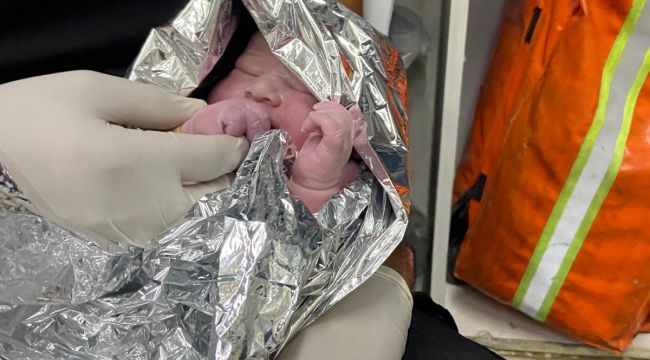 Yolda Gerçekleşen Doğum Başarıyla Tamamlandı: Anne ve Bebek Sağlıklı