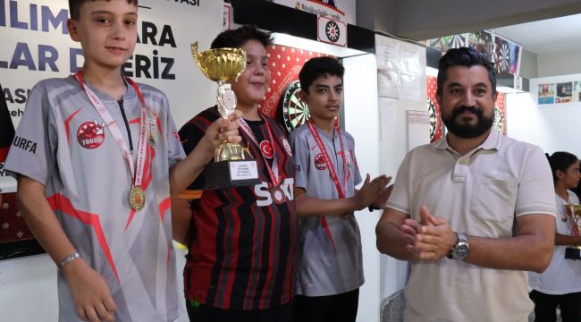 Zafer Bayramı Dart Turnuvasında Ödüller Sahiplerini Buldu