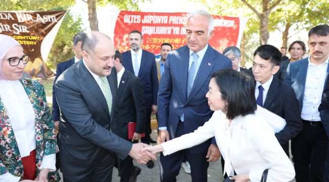 Başkan Gülpınar, Japon Prensese Asırlık Mektubu Hediye Etti