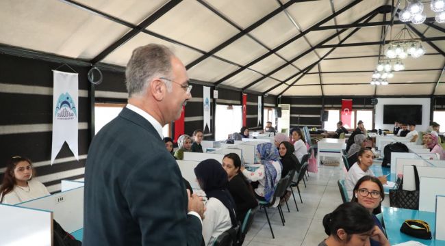 Başkan Kuş ve Elgün Üniversite Adaylarıyla Buluştu