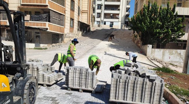 Eyyübiye’de Gece Gündüz Yol Çalışması