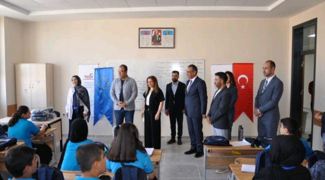 Güneyşehir Ortaokulu Öğrencilerine TKDK’dan Çanta ve Kırtasiye Desteği