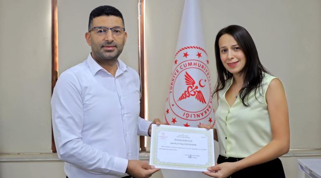 Perinatoloji Uzmanı Doç. Dr. Derya Uyan Hendem’e Teşekkür Belgesi