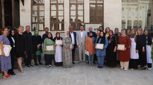Şanlıurfa’da Yöresel Yemek Eğitimi Alan Kursiyerlere Sertifika Verildi