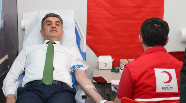 AK Parti Şanlıurfa’da 'Kan Ver, Can Ver' Kampanyasına Yoğun İlgi