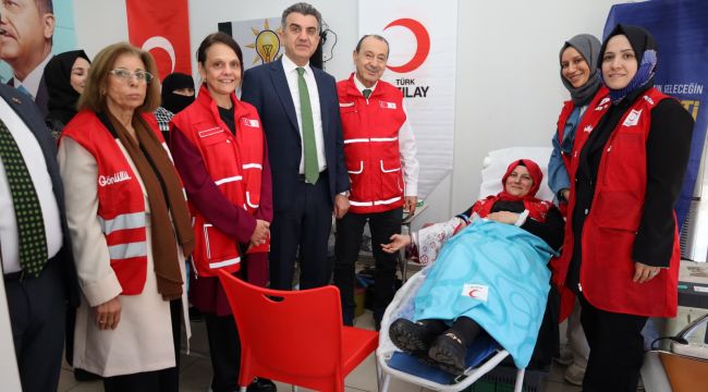 AK Parti Şanlıurfa’da 'Kan Ver, Can Ver' Kampanyasına Yoğun İlgi