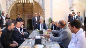 Eyyübiye'deki Temizlik Seferberliğine İşletmeler Dâhil Oluyor